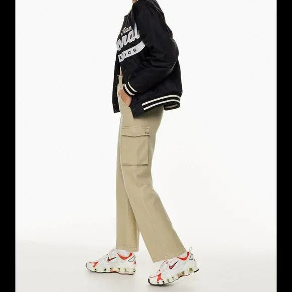 NWT TNA Aritzia Belted Cargo Pant Gd Humus Beige XS - Picture 3 of 13